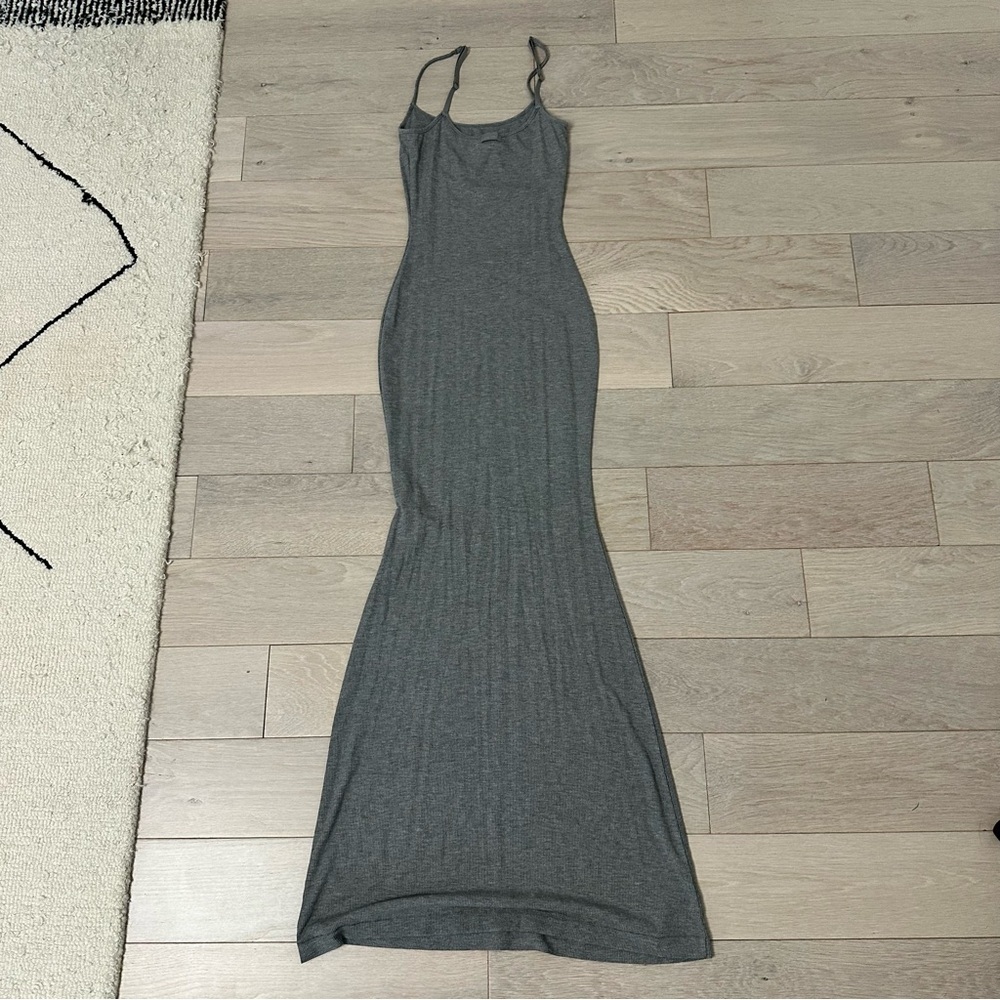 Skims Elegant Gray Maxi Dress - Picture 8 of 10